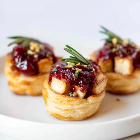 Mini Cranberry Brie Wreath